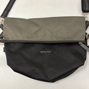 Sherpani Vale Black Gray Cross-Body Shoulder Bag Handbag Lightweight Reversible